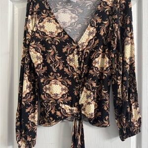 VENUS Black and Cream Paisley Blouse